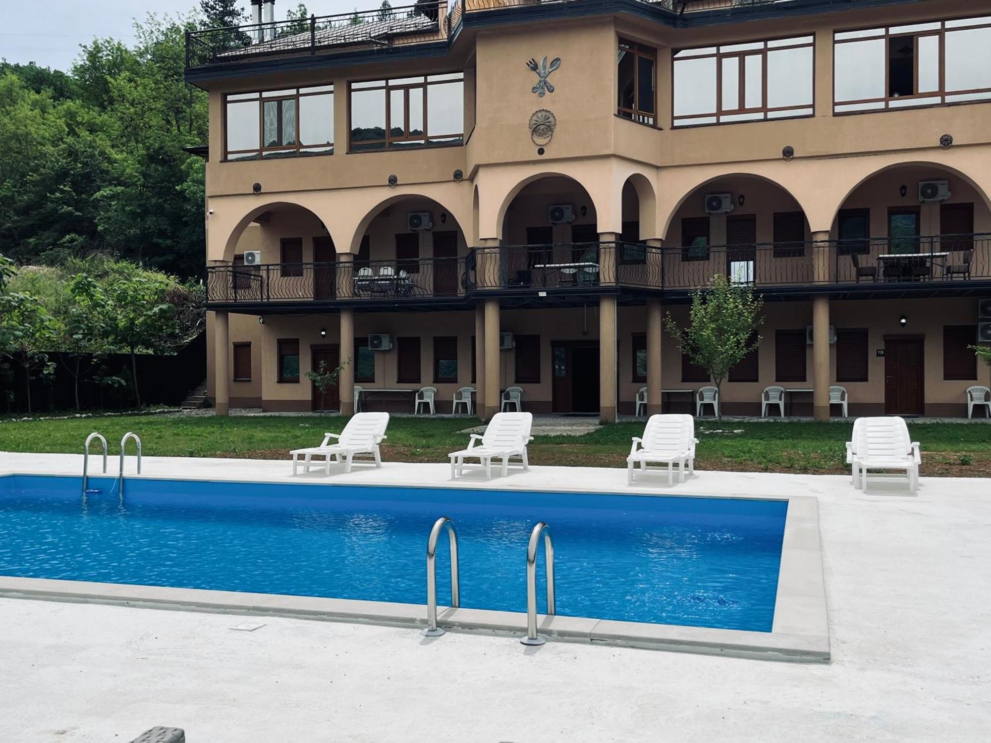 Hotel Noor Konjic Bagian luar foto